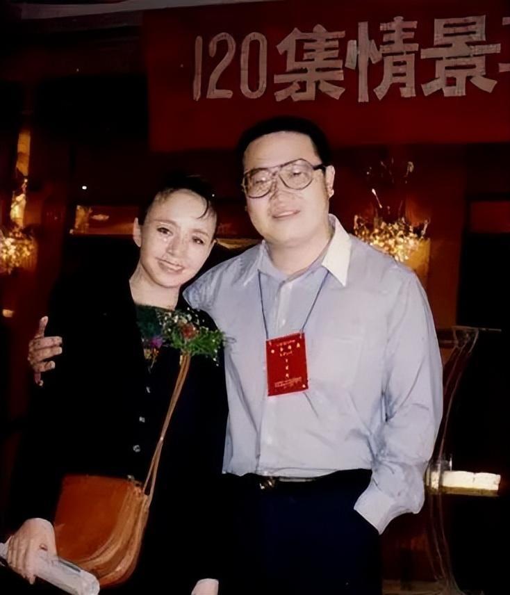 英达现任妻子前妻图片