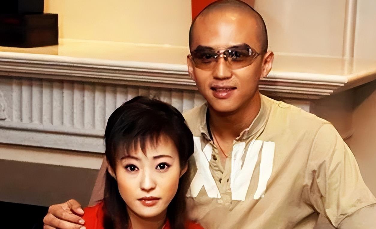 邓超与郝蕾的爱情 邓超与郝蕾曾经相恋多年,但由于性格不合和婚姻观念