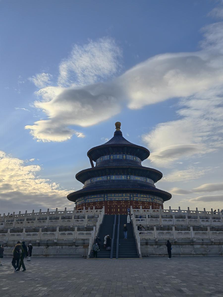 北京天坛公园,传统文化的重要载体 北京天坛公园是中国著名的皇家祭祀