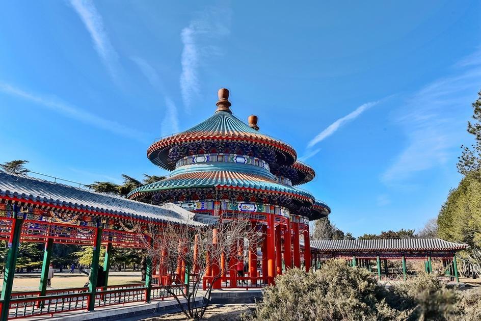 传统文化的重要载体 北京天坛公园是中国著名的皇家祭祀园林,也是世界