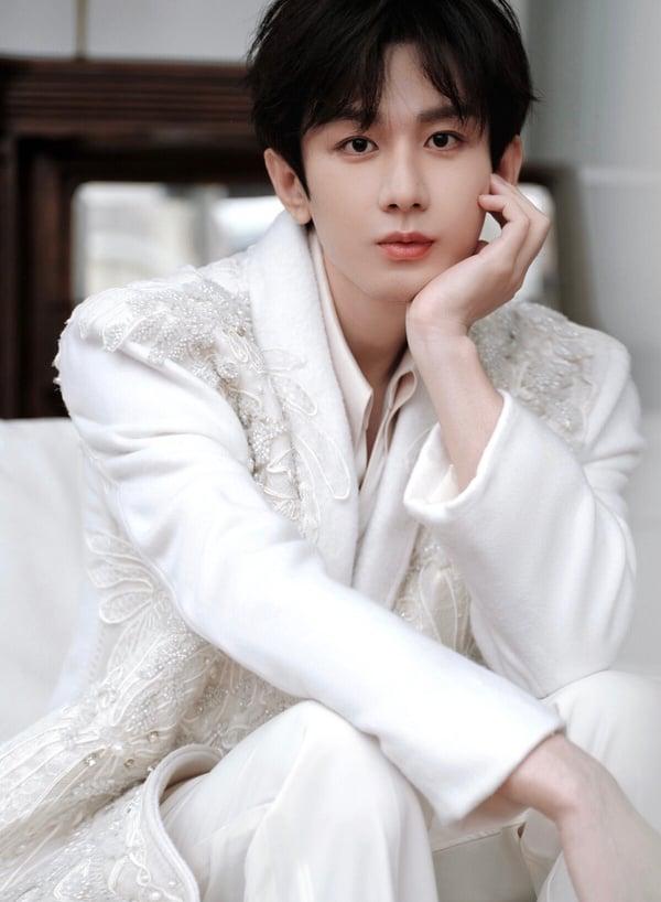 网评5位鼠系帅哥男星!