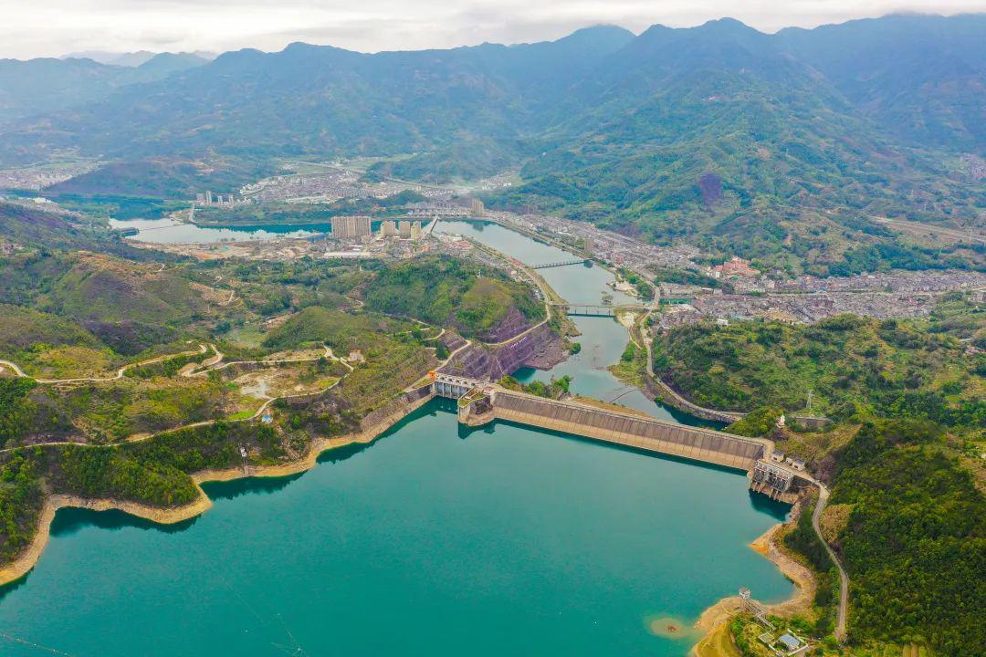 无人机巡检助力水库安全与绿色水电发展 位于瑞安市高楼镇珊溪水利