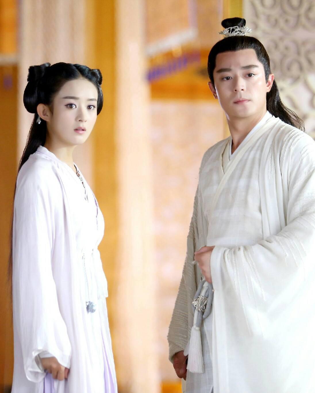 《花千骨》中的执着仙人 霍建华饰演的白子画,是电视剧《花千骨》中的