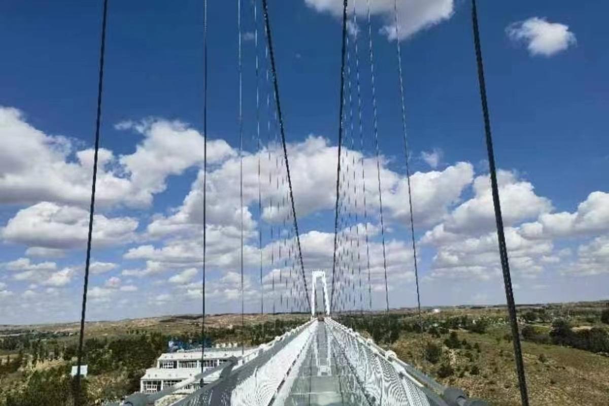 东胜九城宫极速漂流 东胜九城宫,一个名字充满了神秘与韵味的地方.