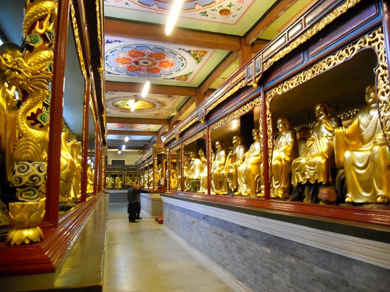 广州华林寺游记 我踏入华林寺的那一刻,仿佛走进了一个远离喧嚣,充满