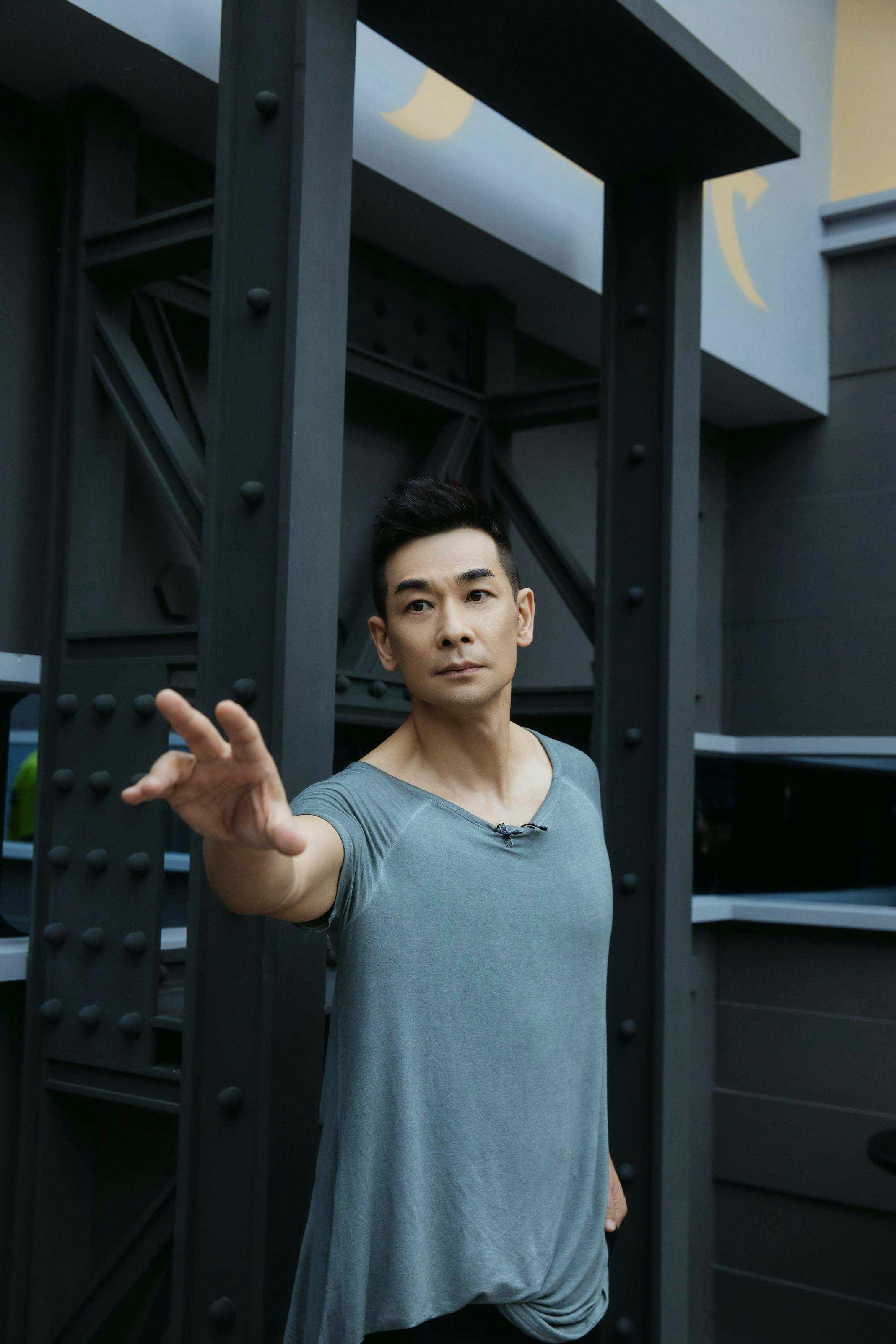 赵文卓揭露娱乐圈潜规则:演员迟到半小时成常态,行业规范需反思 之前