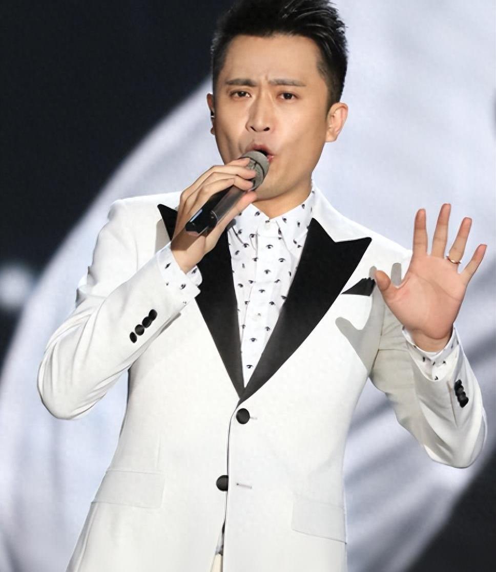 杨帆,王冠和陈宝国的最新消息 娱乐圈中的一些明星们的负面新闻引起了