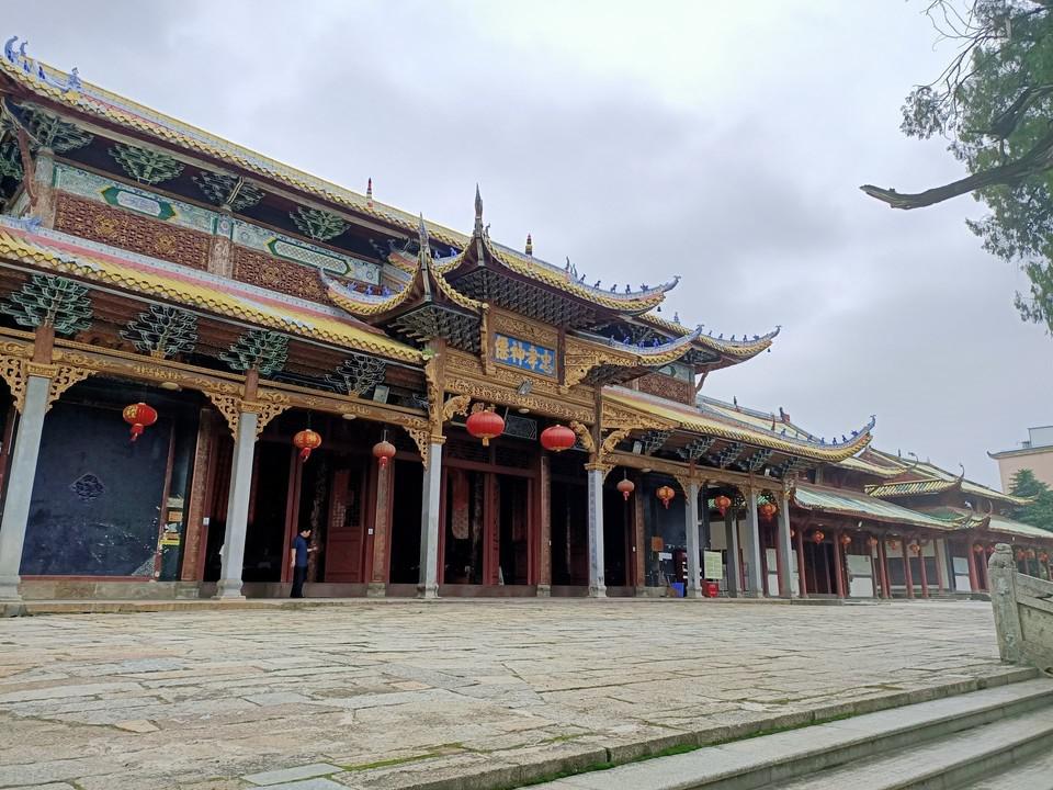 湖里区值得一游的景点 湖里区是福建省厦门市的一个中心城区,位于厦门