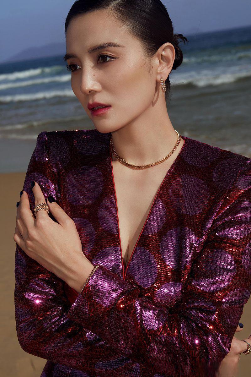 宋佳:演艺界的璀璨明珠,不设限的人生传奇 宋佳,一位备受瞩目的女演员