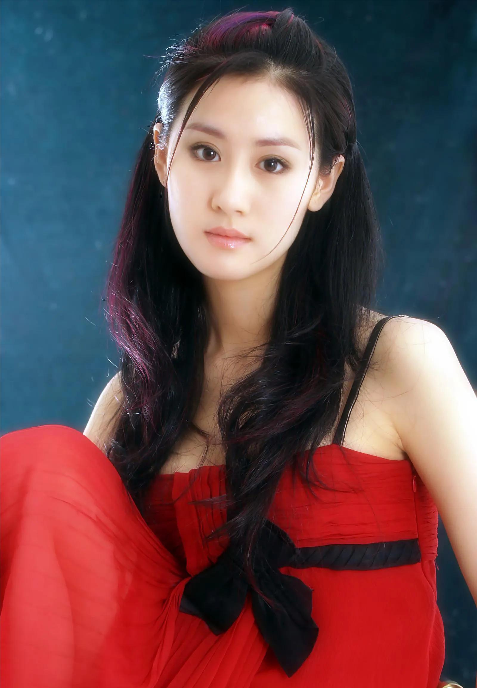 于咏琳:从娱乐圈到学术界的华丽转身 于咏琳,一个曾经在娱乐圈崭露头