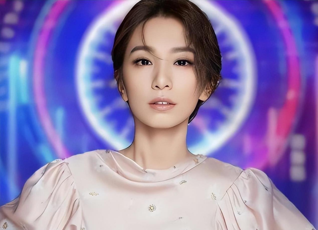 田馥甄:嚣张的代价 田馥甄在访谈中的迷惑发言和敷衍回应,以及她在