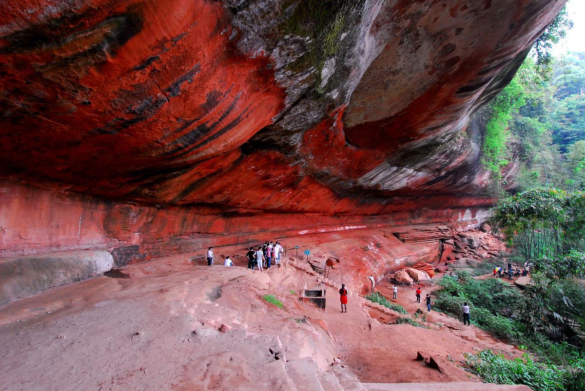 赤壁悬流一日游攻略 大家好,今天我要分享的是一次充满挑战与美丽的