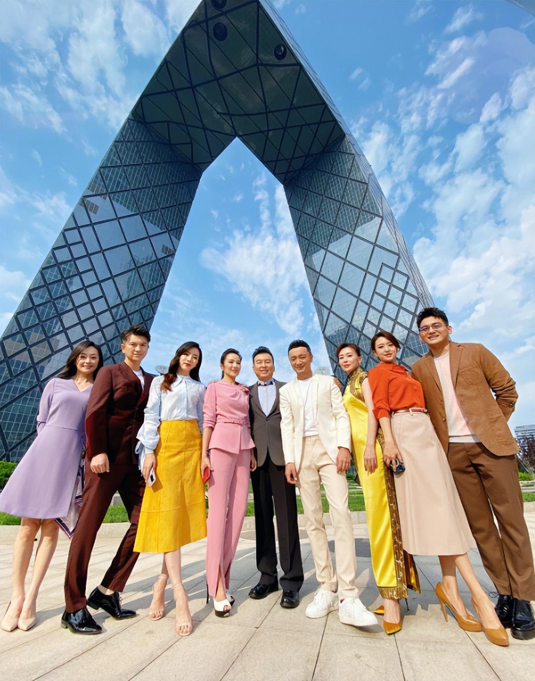 张泽群:从容面对生死,提前安排后事 张泽群,这位央视三套的知名主持人