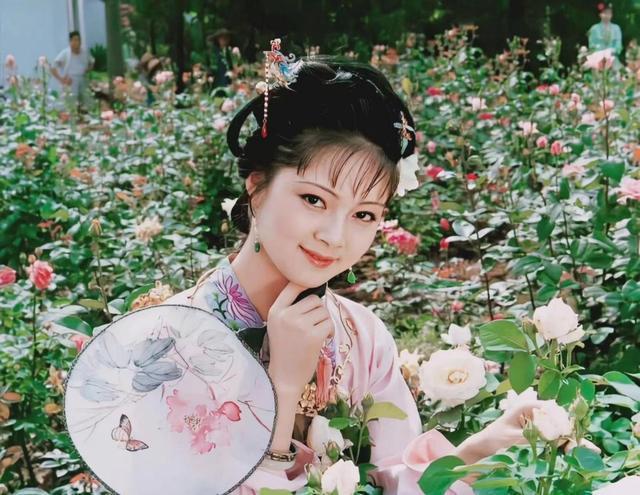 中国内地90年代十大美女明星:谁当之无愧的榜首?