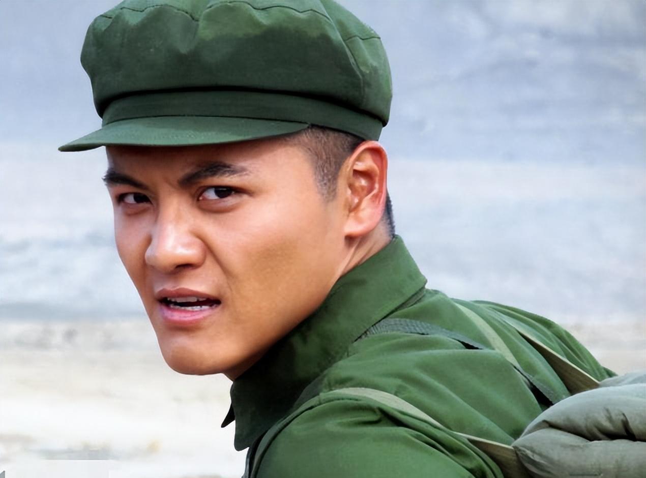 张嘉译表弟姬他:演艺之路的坚毅与机遇 之前,张嘉译的表弟姬他在演艺