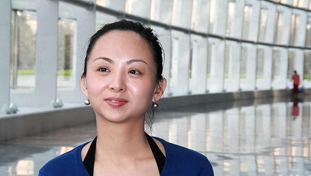 邰丽华:从春晚舞台到公益事业的聋哑人舞蹈家 在春晚的舞台上,邰丽华