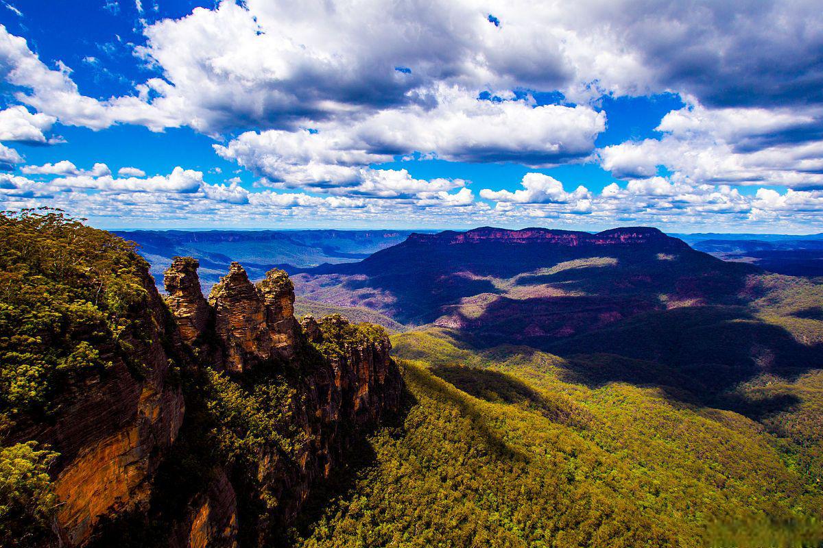 澳大利亚蓝山山脉旅游攻略 蓝山山脉,位于澳大利亚新南威尔士州,是