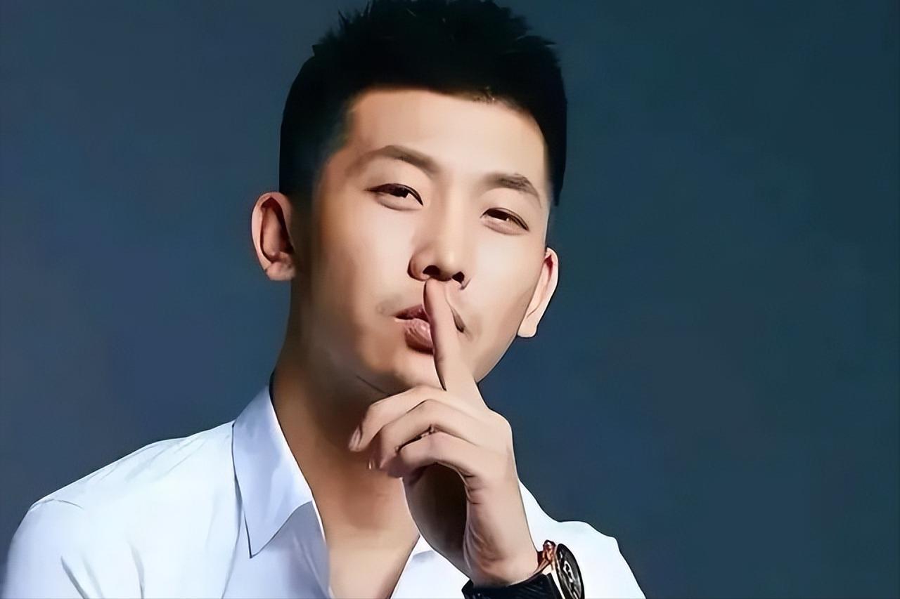 娱乐圈新宠于洋:豪宅金库背后的真相与炒作 之前,三四线男演员于洋的
