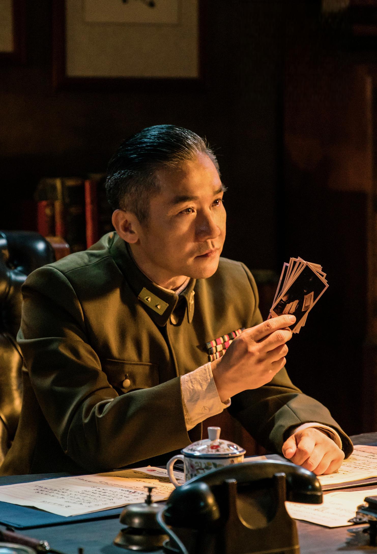 由张译领衔主演,改编自麦家所著同名小说的谍战剧《刀尖》定档11月24