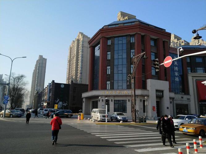 哈尔滨市博物馆:探寻哈尔滨的历史和文化 哈尔滨市博物馆位于柳树街