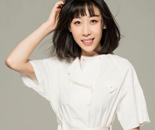 演技超越颜值:任素汐的春天 任素汐,长相平平,五官不够精致,甚至被嘲"