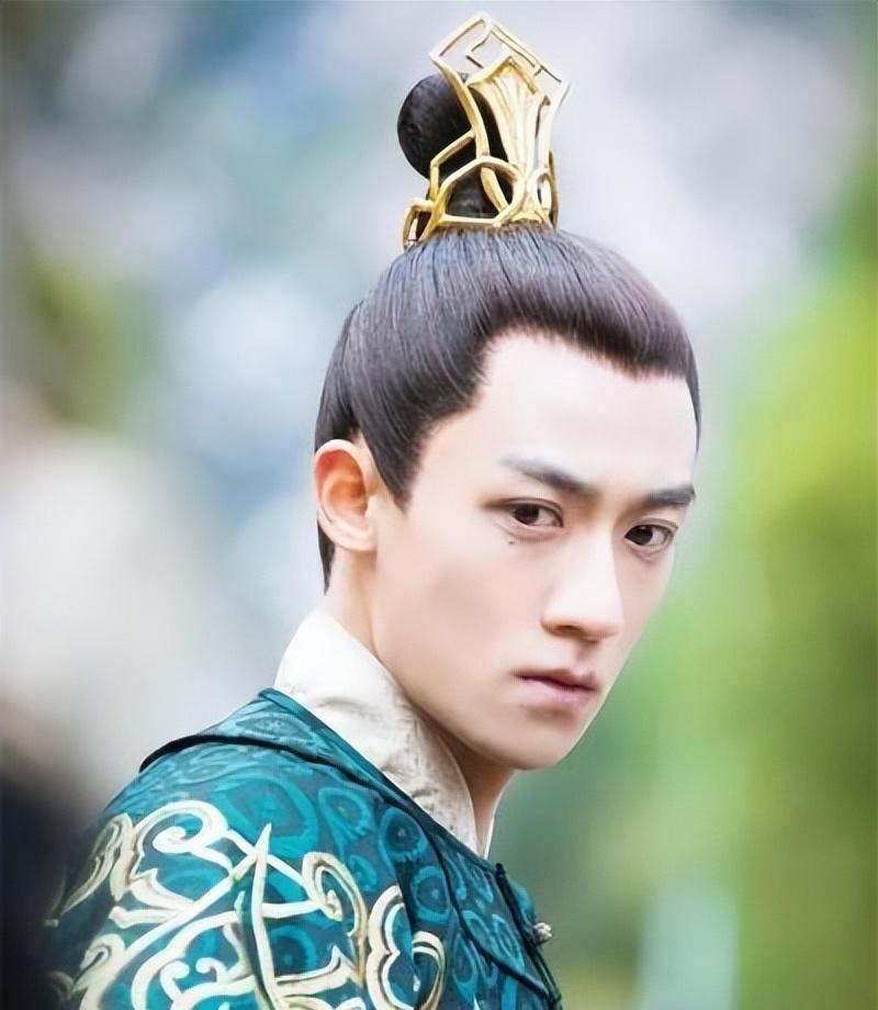 娱乐圈的善与恶:肖战与谷嘉诚的故事 肖战和谷嘉诚,两位曾一同在娱乐