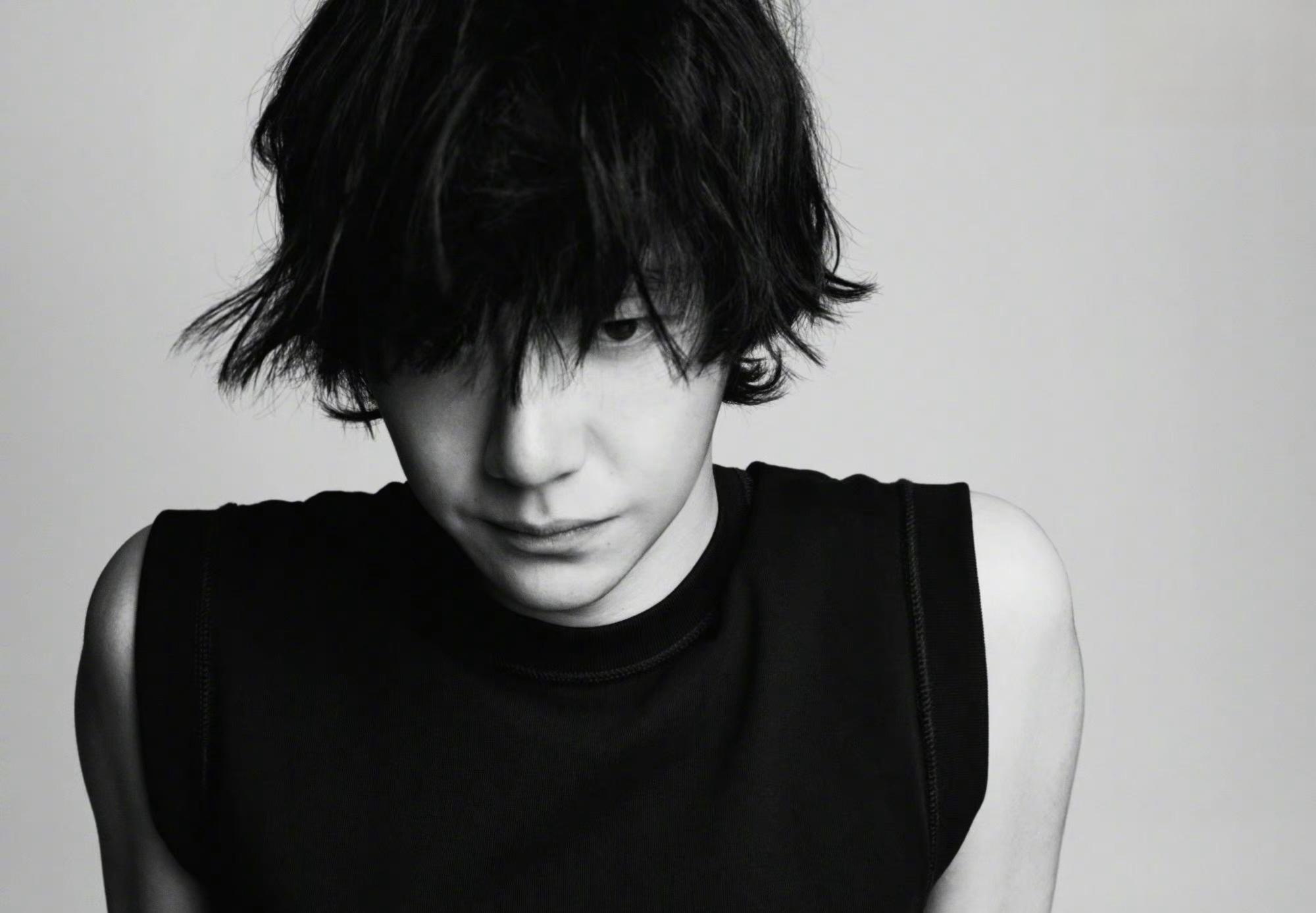 11亿阅读量秒售空:转型演员的成功之道 王一博作为偶像转型演员的成功