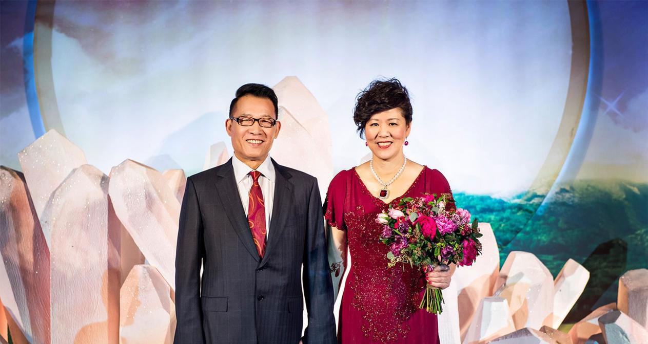 郎平与王育成:坚定爱情,共度风雨 郎平与鉴宝专家王育成的爱情故事