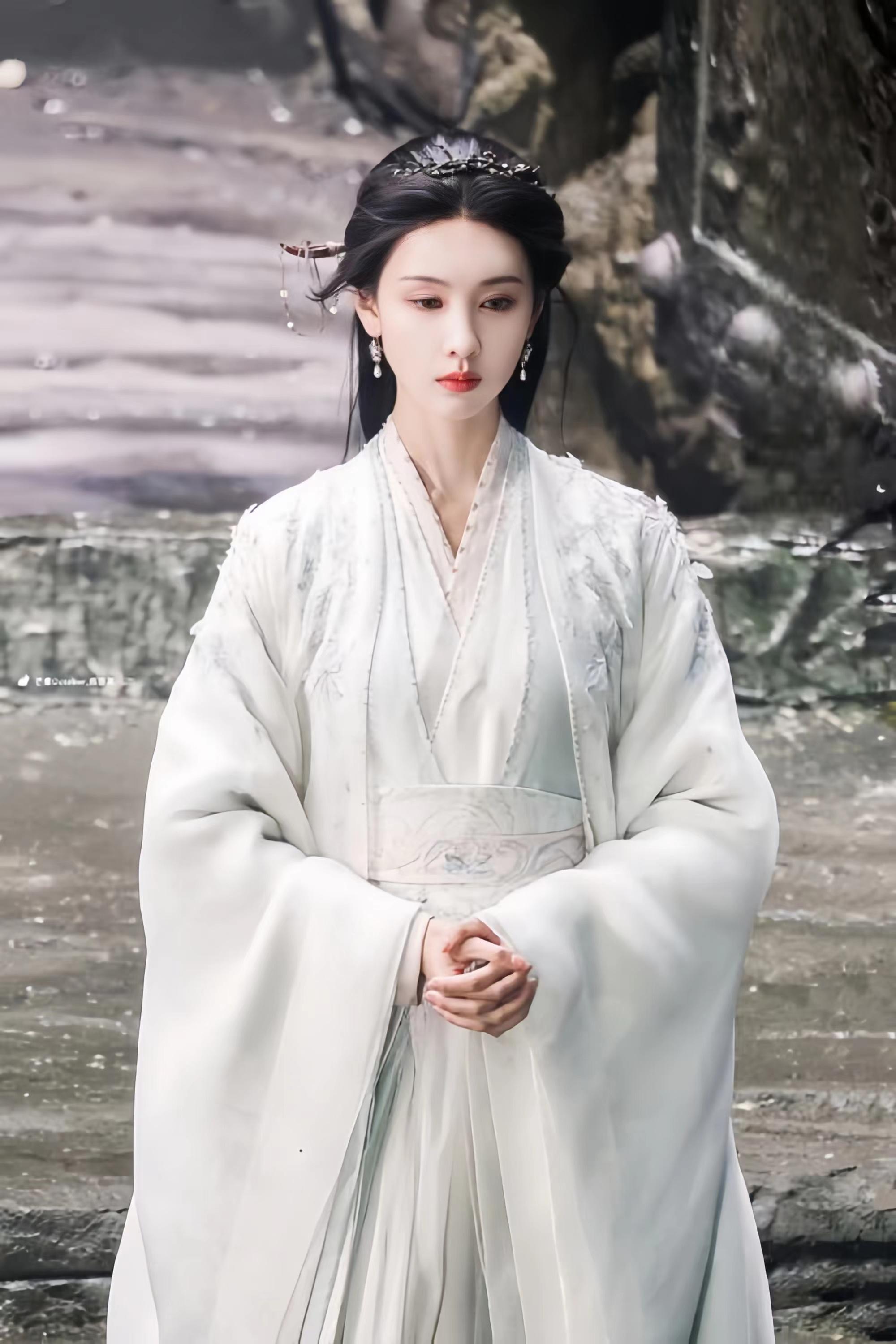 陈都灵,侯明昊,程潇,田嘉瑞,林子烨等众多实力派演员出演的古装玄幻剧