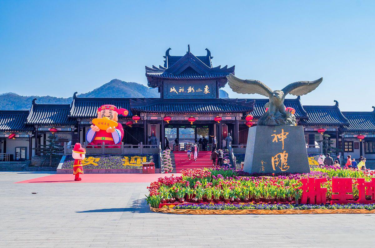 中华郡:历史与自然的和谐共生 中华郡,位于陕西富平的心脏地带,融合了