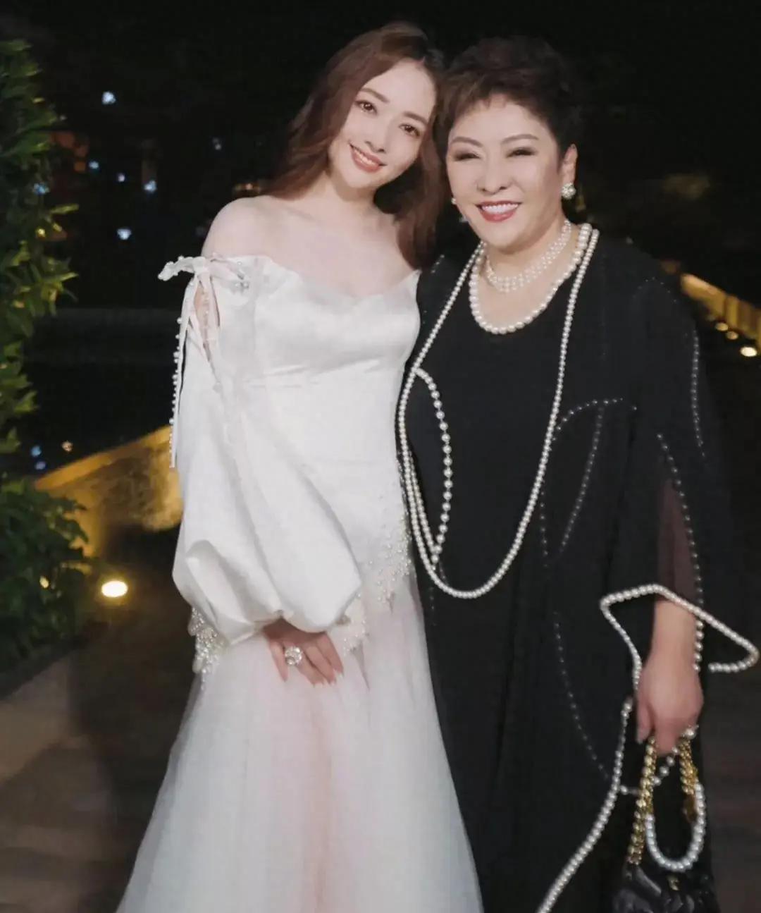 郭碧婷与向太的亲密友情 郭碧婷与向华强夫人陈岚