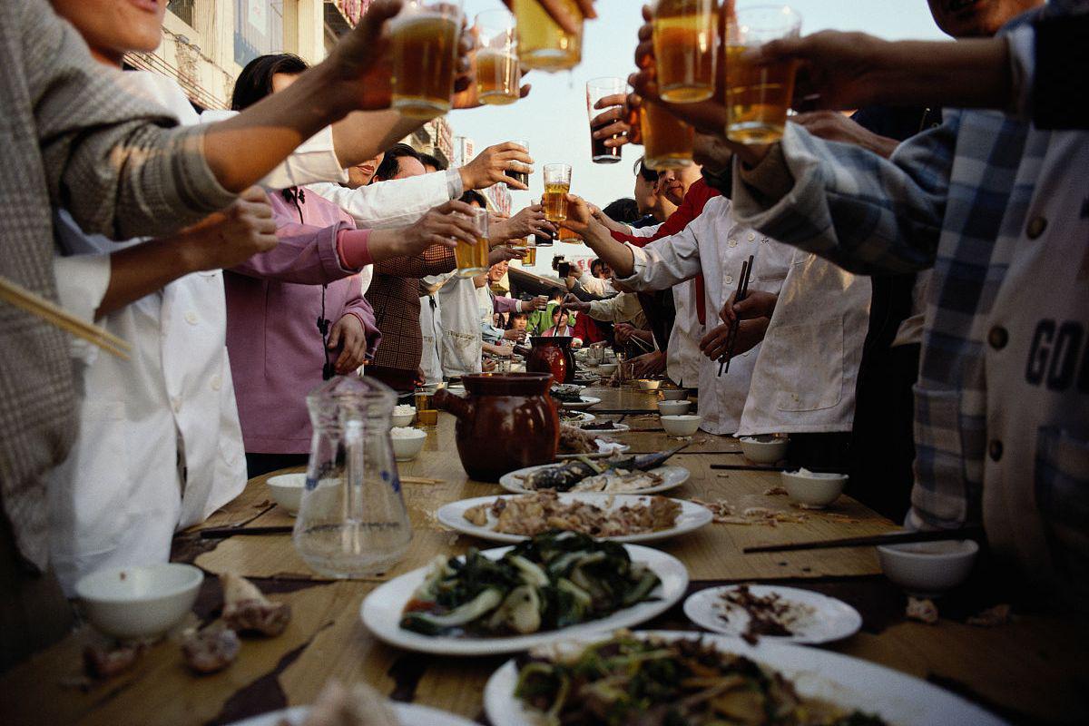 尽管银行客户经理岗是否需要天天喝酒在某些文化和习俗中被认为是