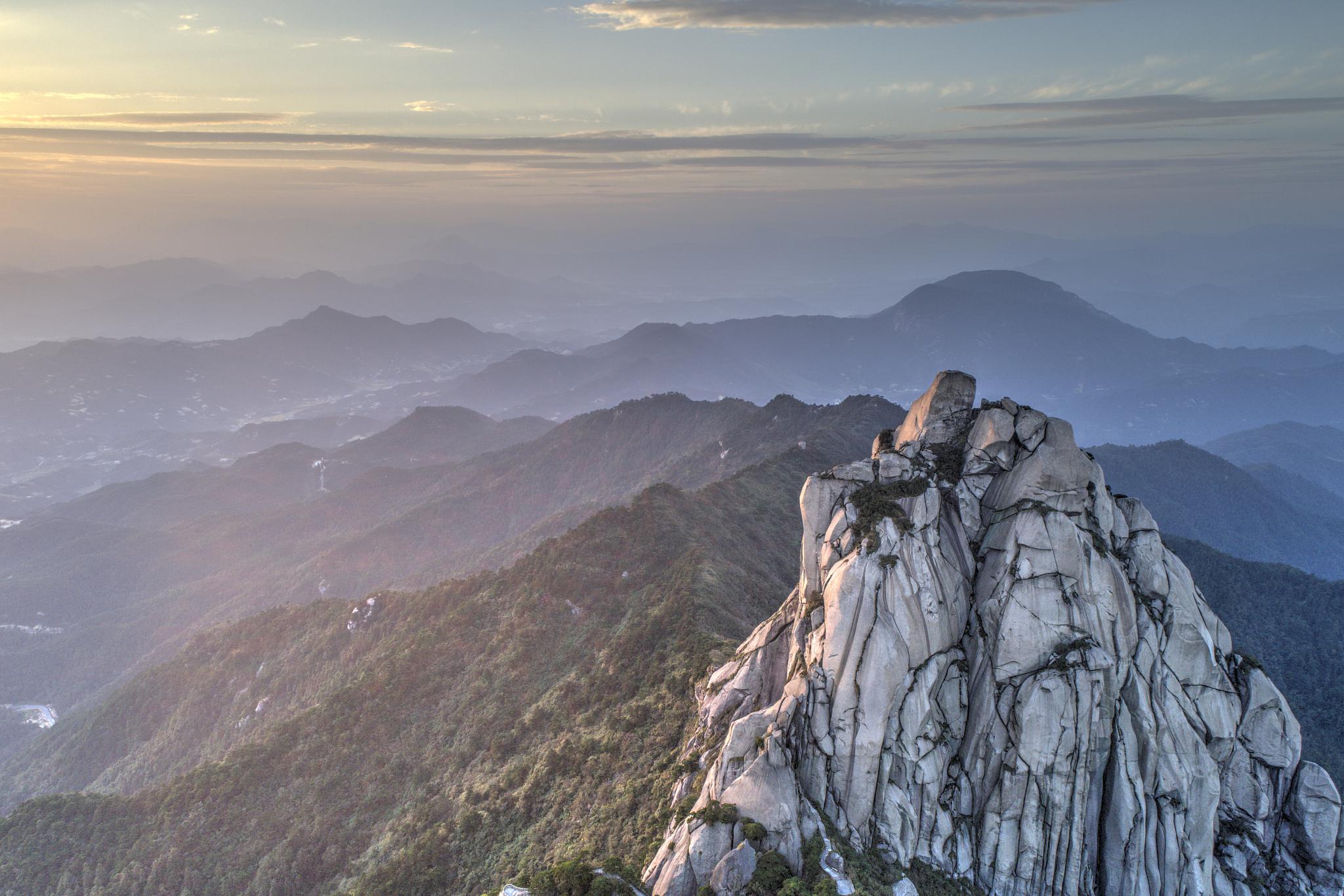 天衡山山顶图片