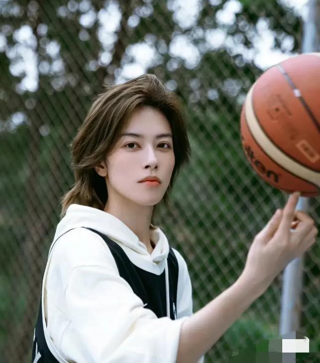 内娱雌雄难辨的五位高颜值美女:叶童,林青霞领衔,陈丽君新晋上榜 近年
