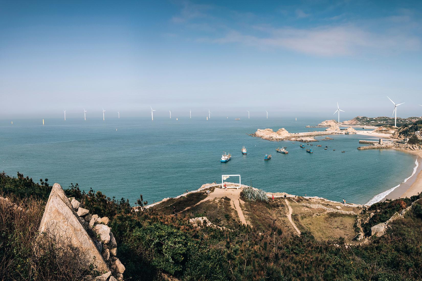 平潭岛:中国的璀璨海岛明珠 平潭岛,位于福建福州平潭县,是中国的一颗