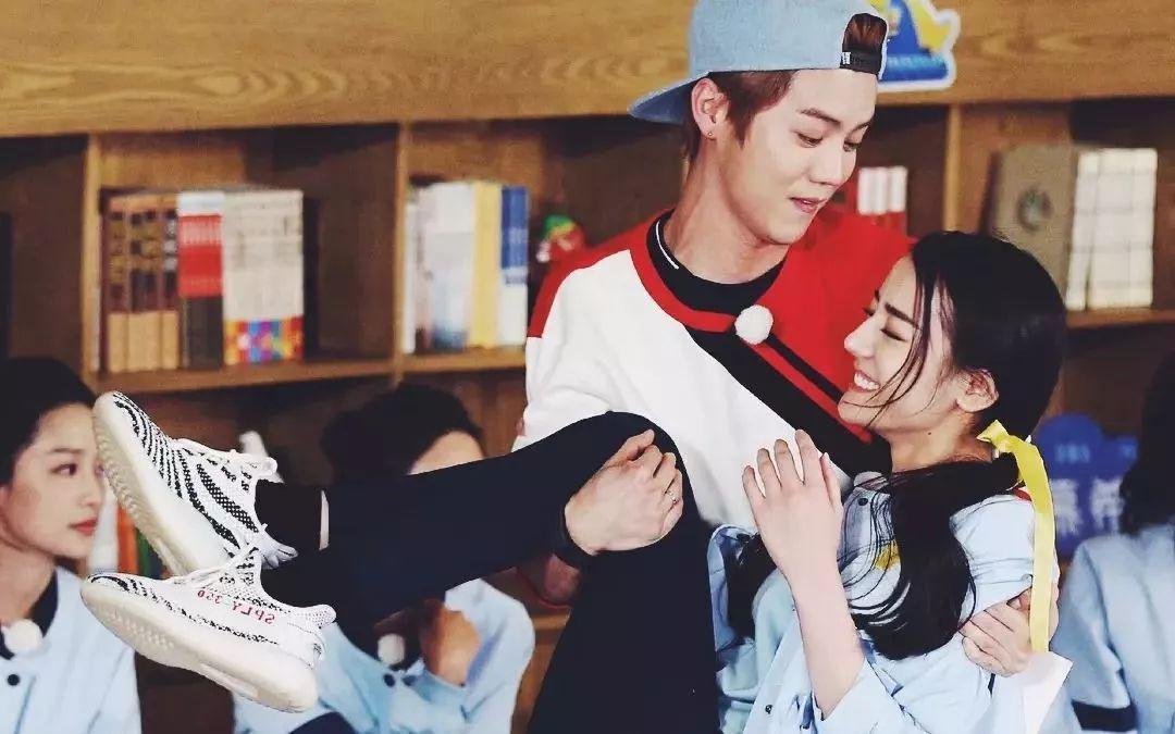 鹿晗热巴恋爱小说