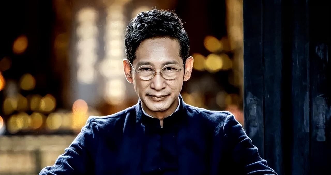 果靖霖:演艺之路的波折与坚持 果靖霖凭借在《袁隆平》中的出色表现