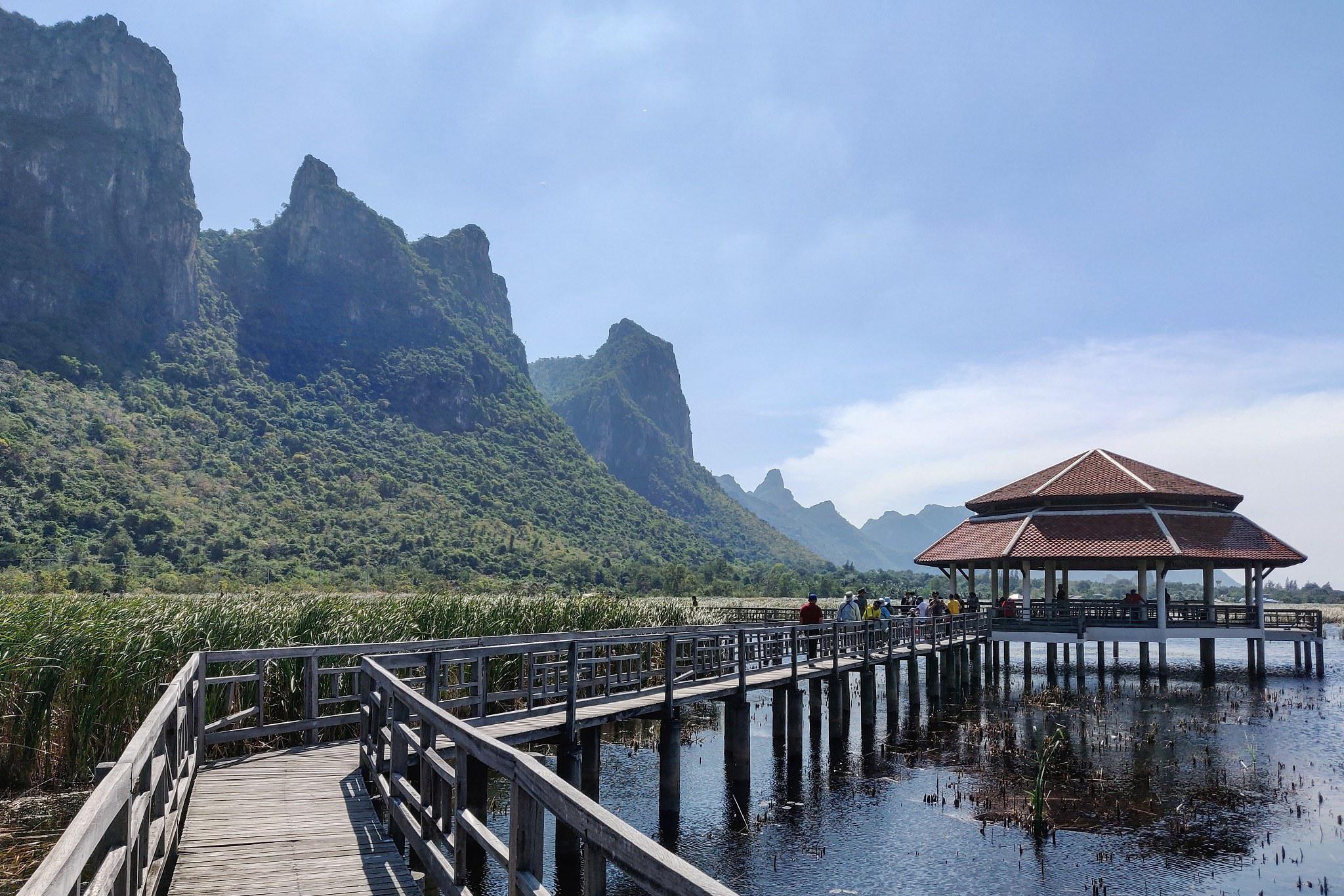 辽阳十里画廊:中国东北的璀璨明珠 辽阳十里画廊位于辽宁省辽阳市,是
