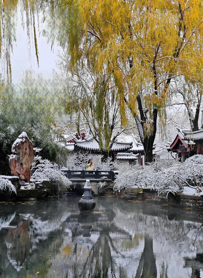 济南趵突泉雪景图片