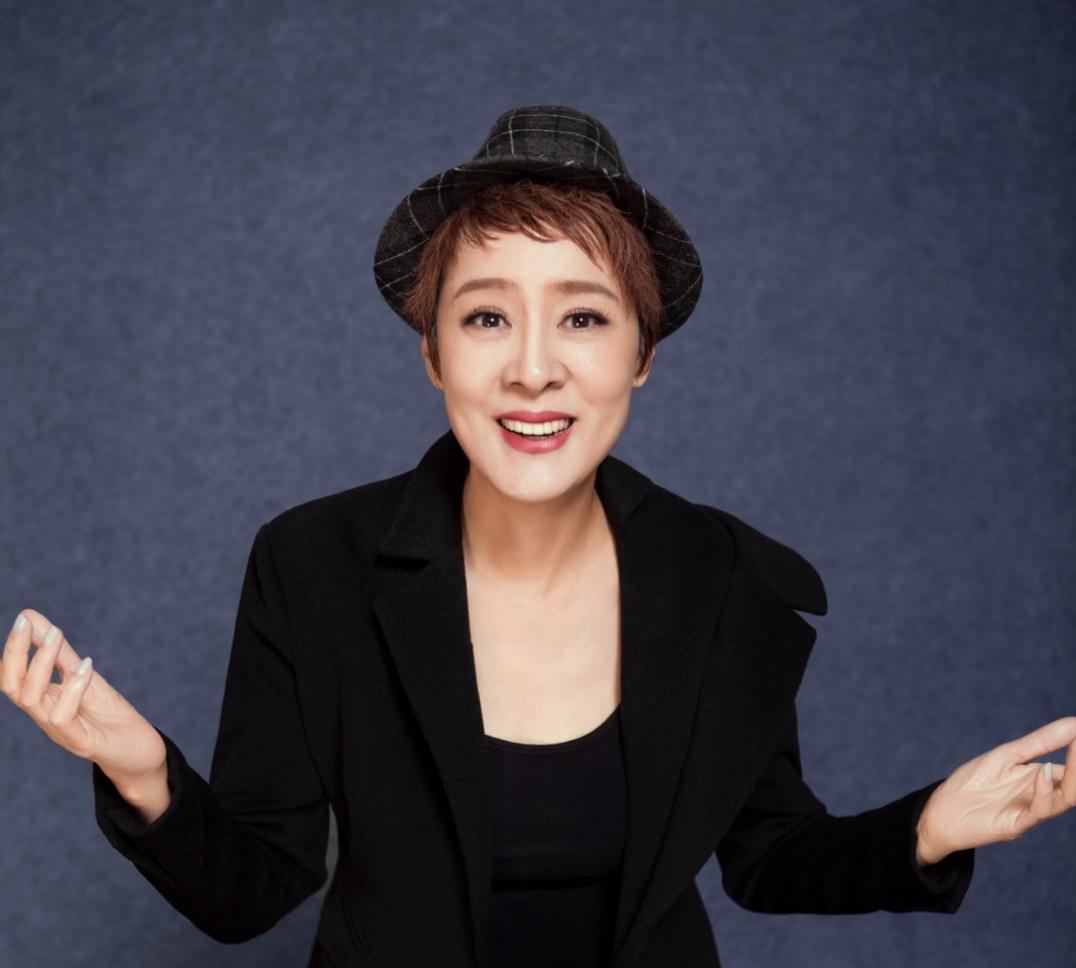 李萍:事业与家庭的选择与坚持 著名演员李萍的丈夫张谦病逝,她因为