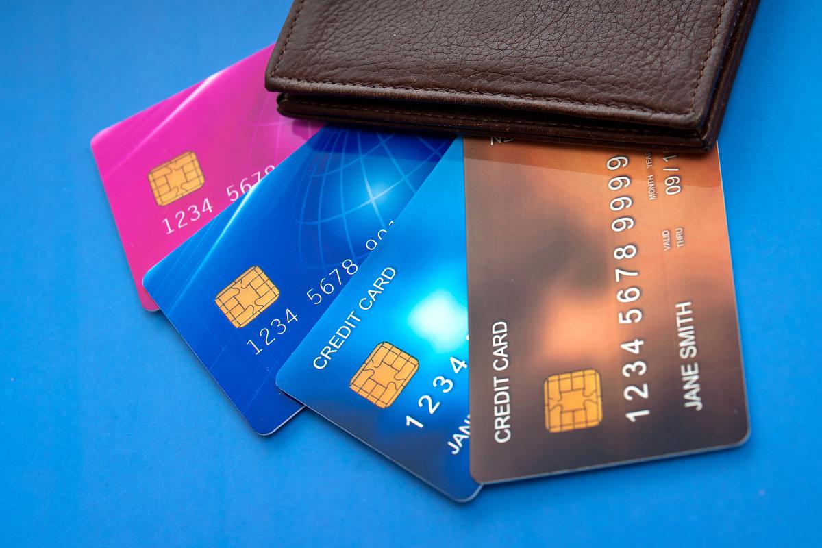 揭秘成都银行钻石卡:高端服务的背后要求 成都银行钻石卡,作为一款