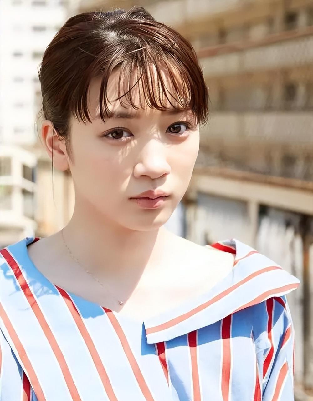 永野芽郁:性感外表令人陶醉 永野芽郁以她性感的外表和独特的气质在