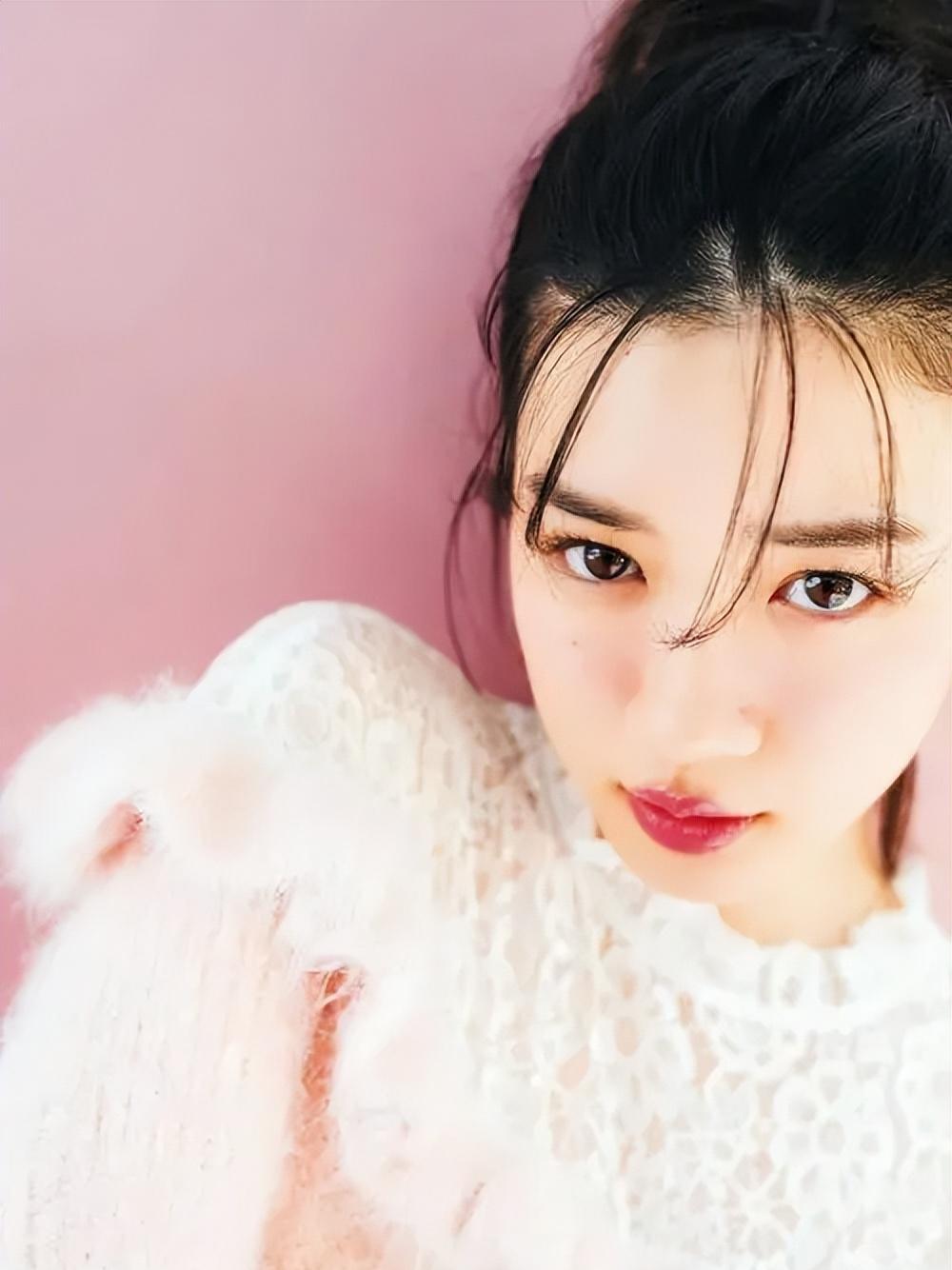 永野芽郁:性感外表令人陶醉 永野芽郁以她性感的外表和独特的气质在