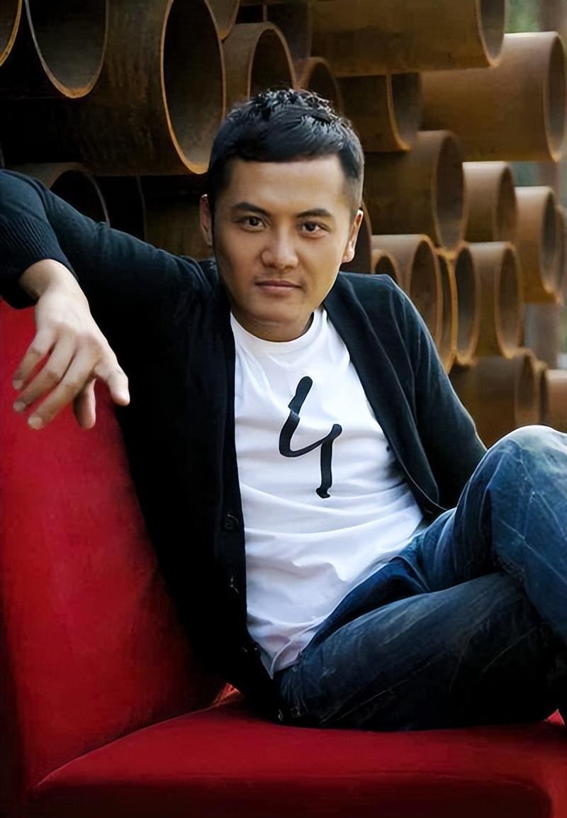 娱乐风向标:张嘉译的亲表弟姬他,凭实力征服娱乐圈 姬他是张嘉译的亲