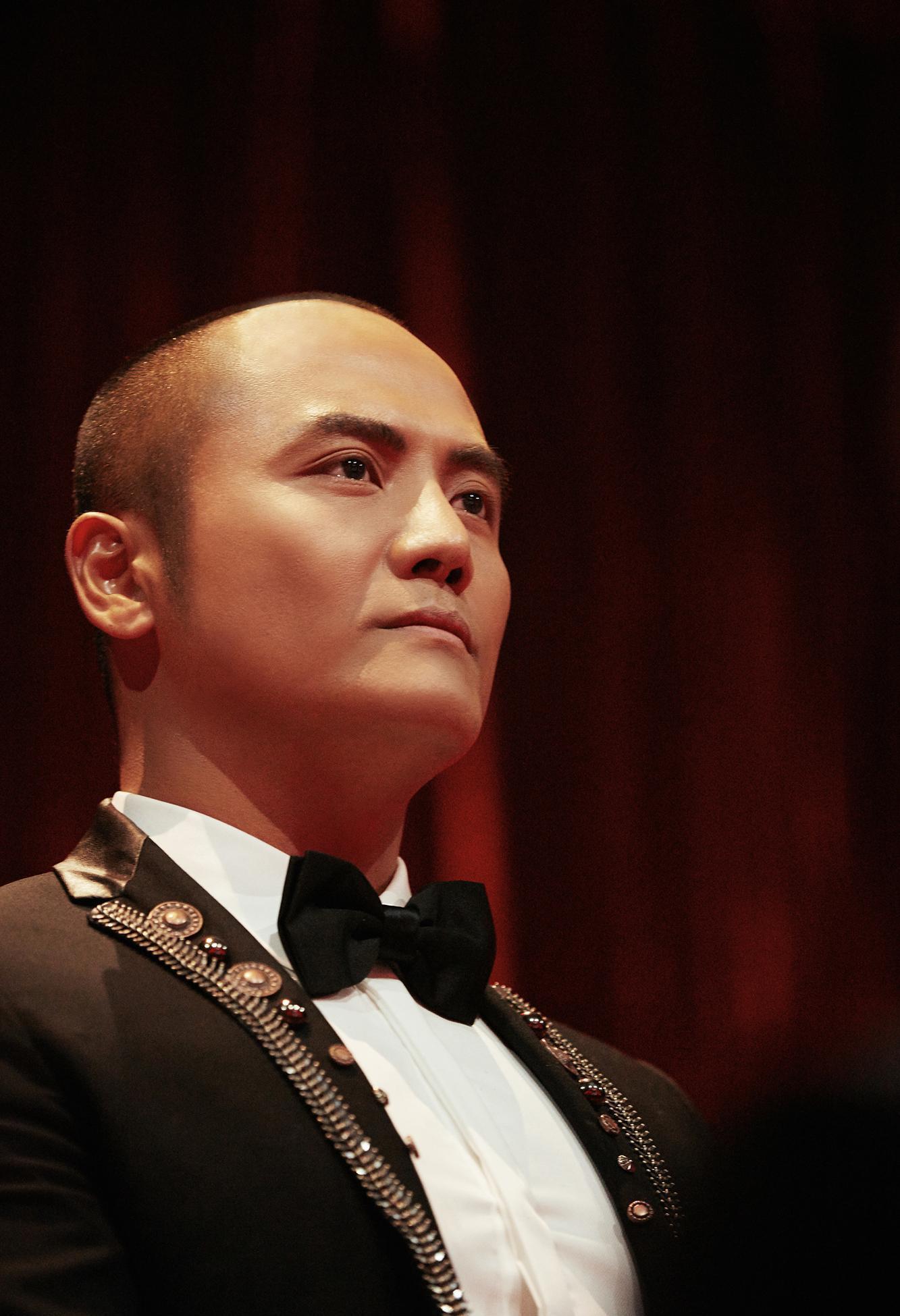 娱乐风向标:张嘉译的亲表弟姬他,凭实力征服娱乐圈 姬他是张嘉译的亲