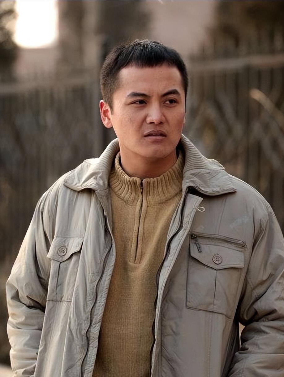 娱乐风向标:张嘉译的亲表弟姬他,凭实力征服娱乐圈 姬他是张嘉译的亲