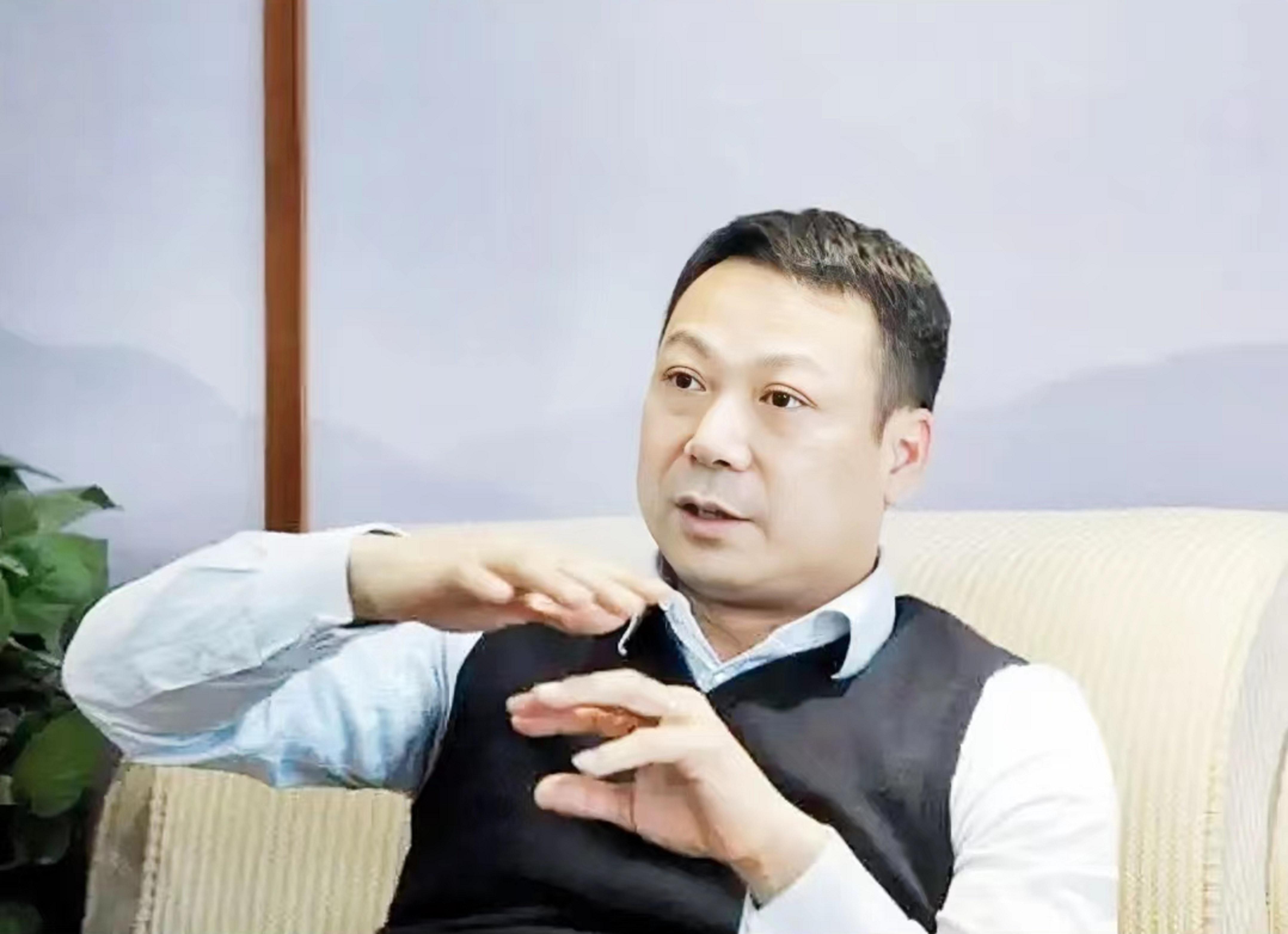 杨红春:从质检员到百亿级企业家的传奇之路 江陵县的杨红春,从质检员