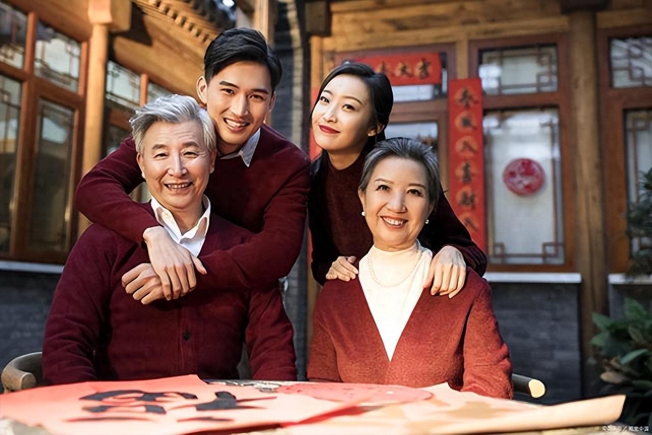 家庭亲情与责任的挣扎:韩家人的矛盾与抉择 在韩家,原本和睦的家庭因