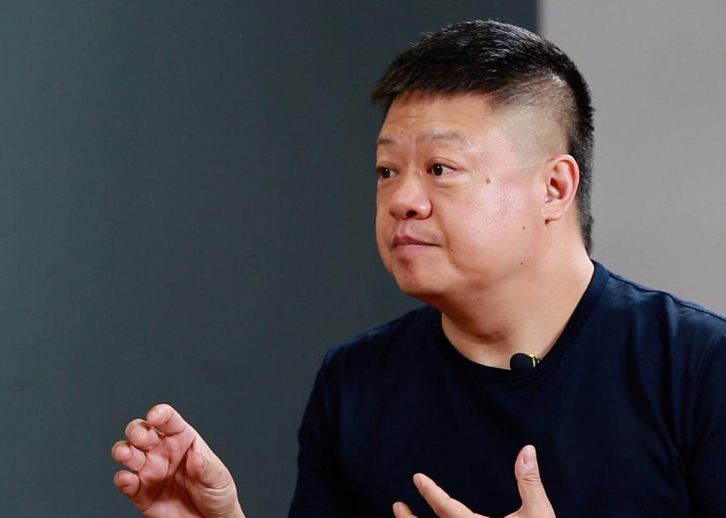 主持人马东:奋斗成就辉煌 马东,身为"马季之子",深刻体会到身份带来的