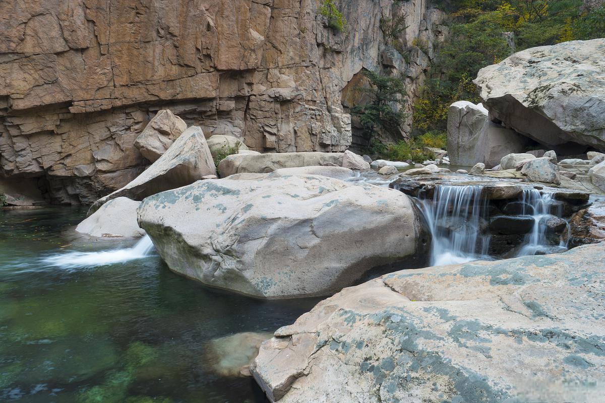 全胜峡:自然与文化的完美结合 全胜峡位于河北省唐山市,是一处集山水